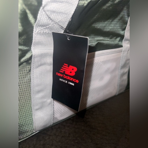 New Balance Duffel Bag, Core Performance Small Carry On Travel Gym Bag - Picture 8 of 9